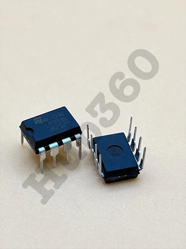 LM393N Voltage Comparator