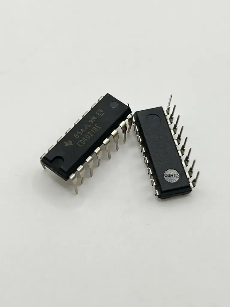 CD4021 shift register