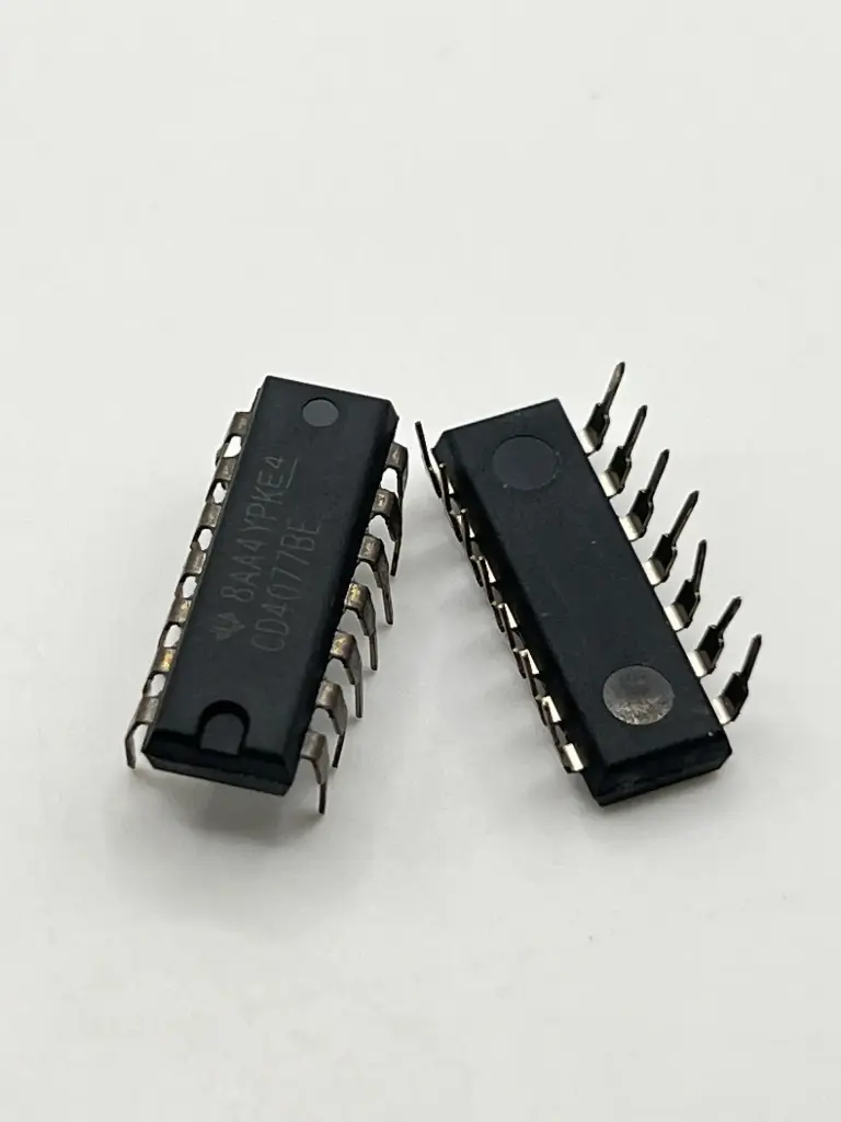 CD4077 four 2 input XNOR