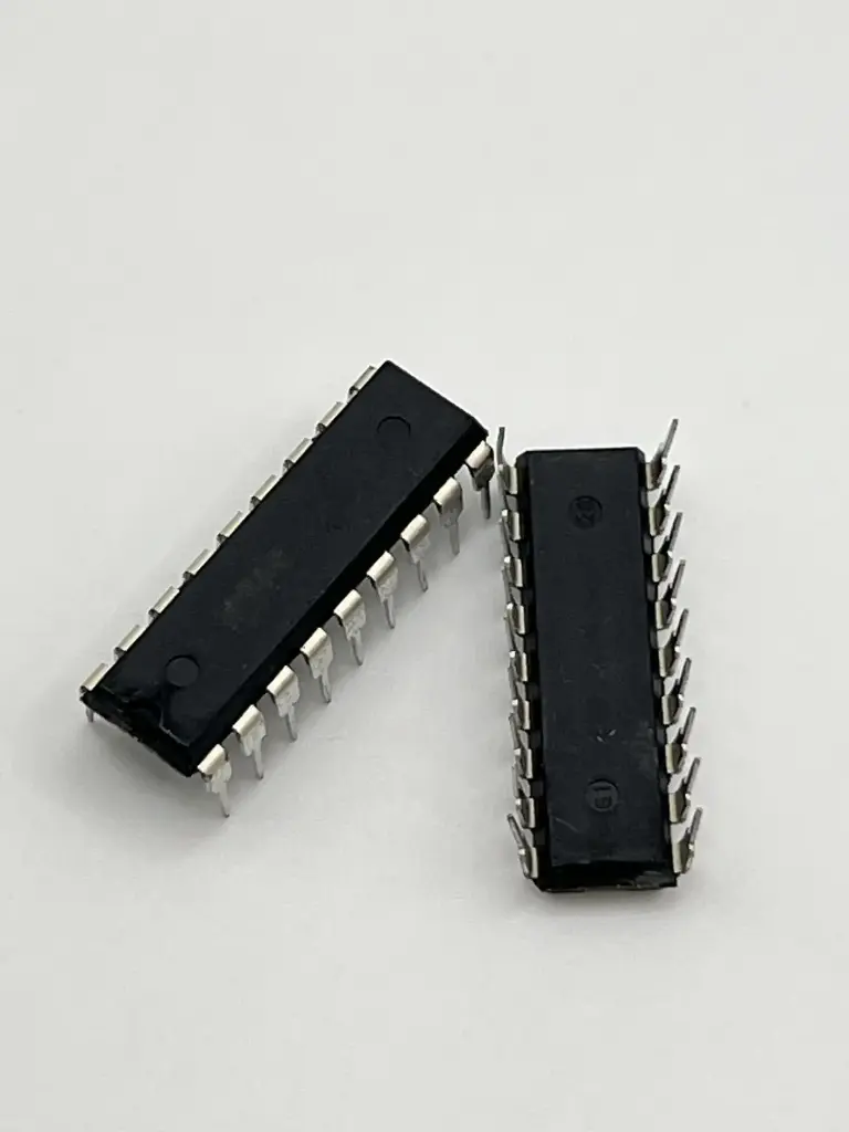 ULN2803 darlington transistor array