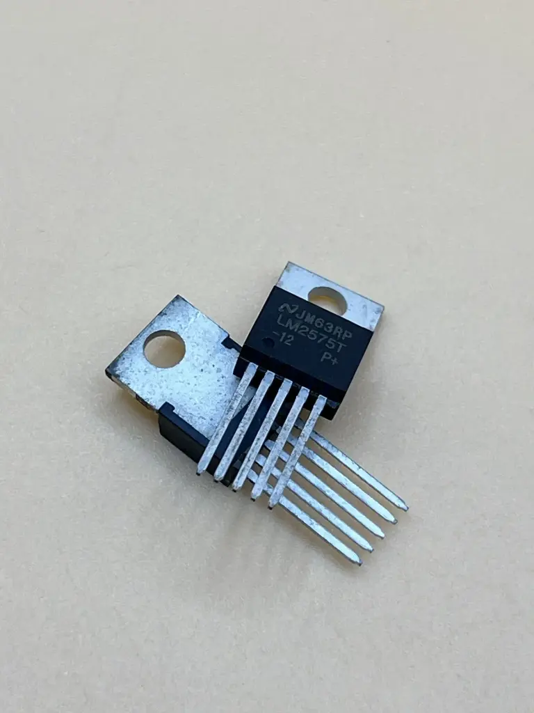 LM2575T-12 switching regulator