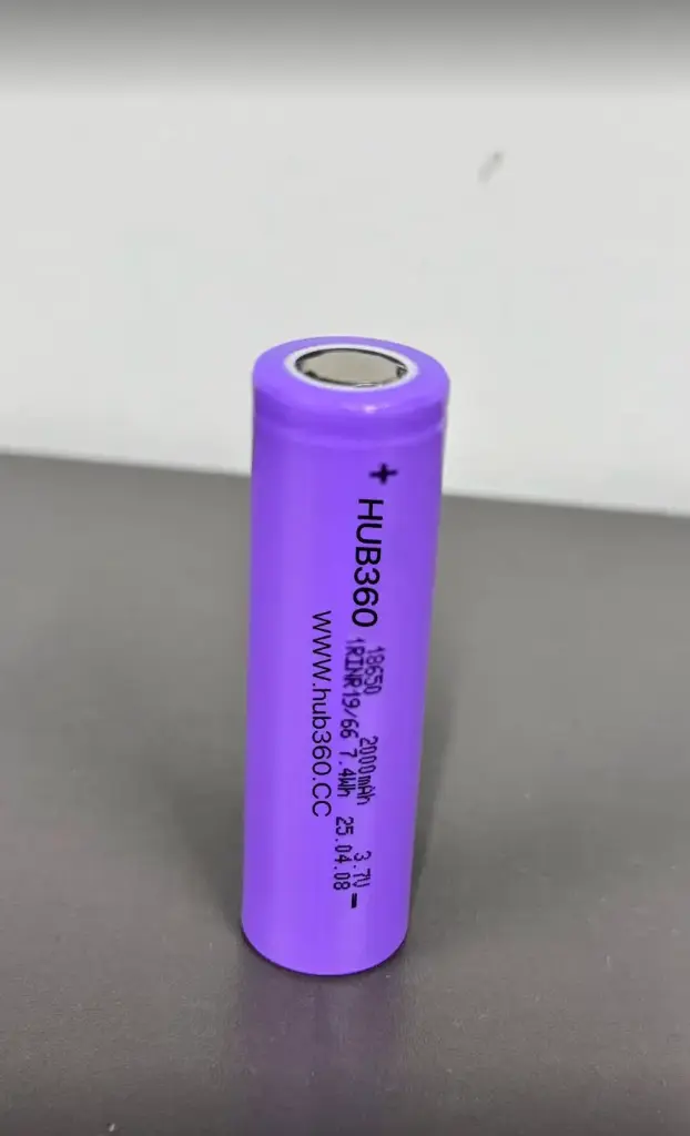 18650 Lithium-Ion Rechargeable Battery – 2000mAh, 3.7V.