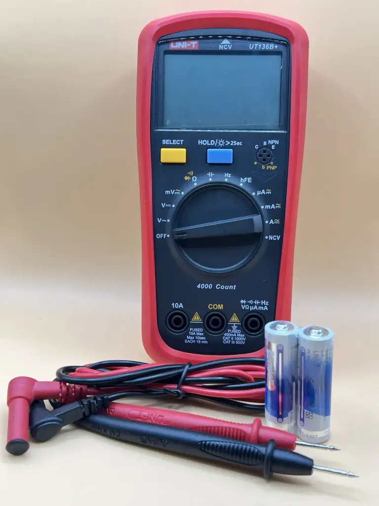 UNI-T UT136B+ AC DC Multimeter