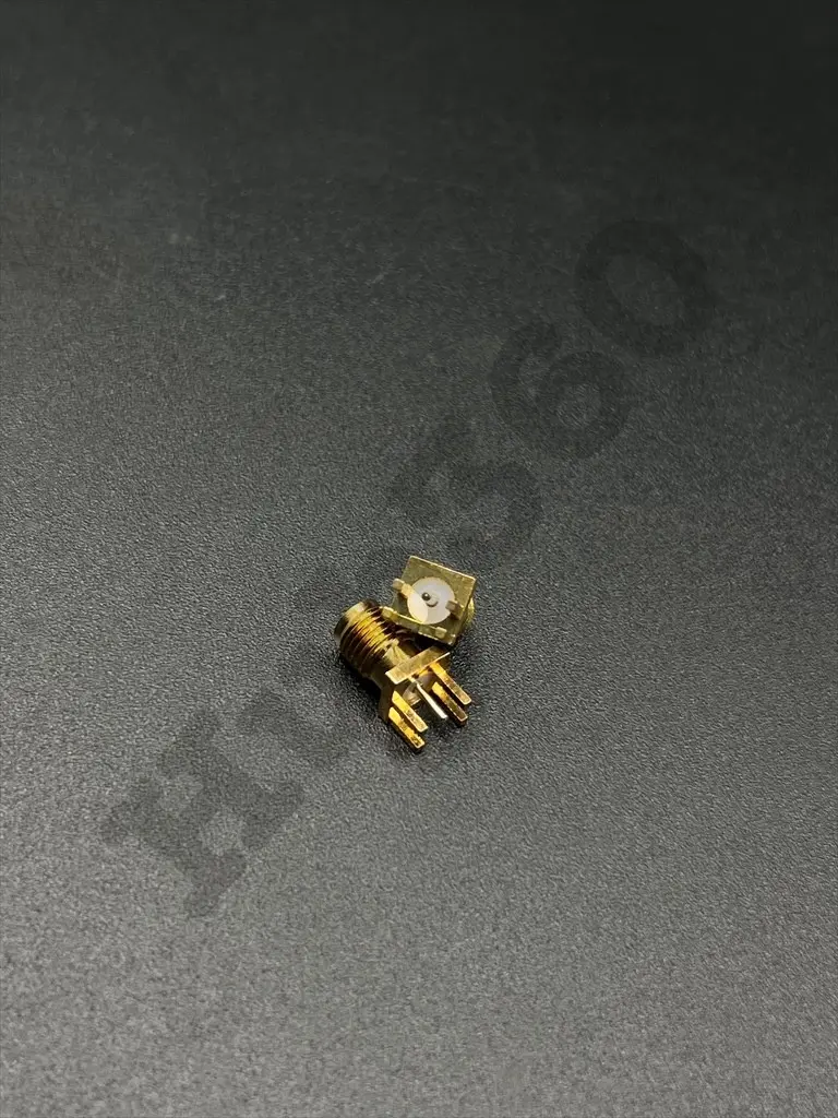 Male SMA socket