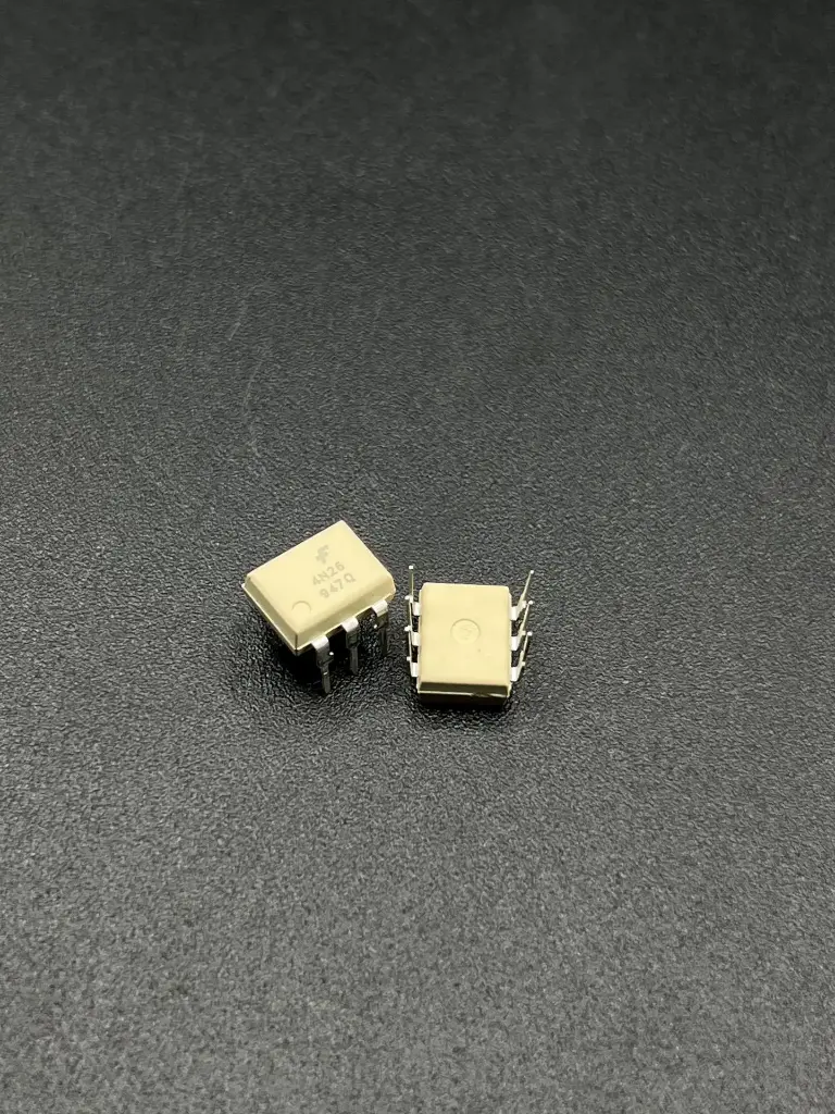 4N26 optocoupler transistor output