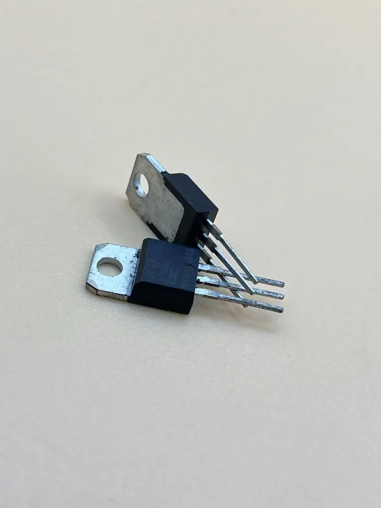 BTA06-600C thyristor