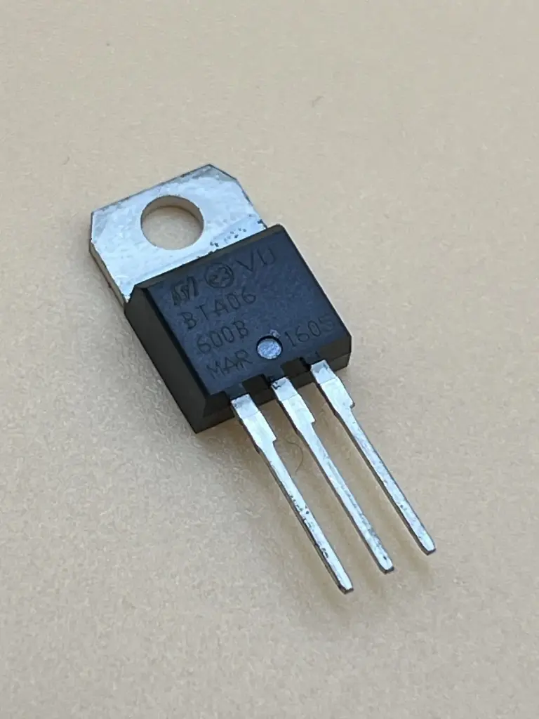 BTA06-600B thyristor