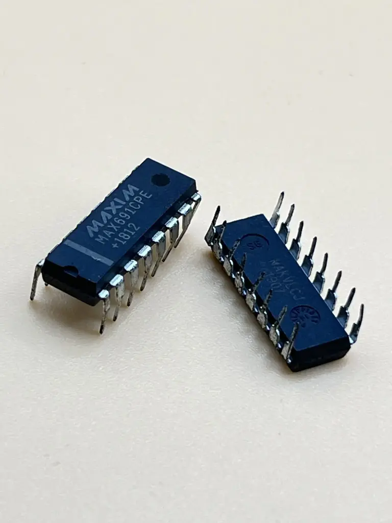 MAX691