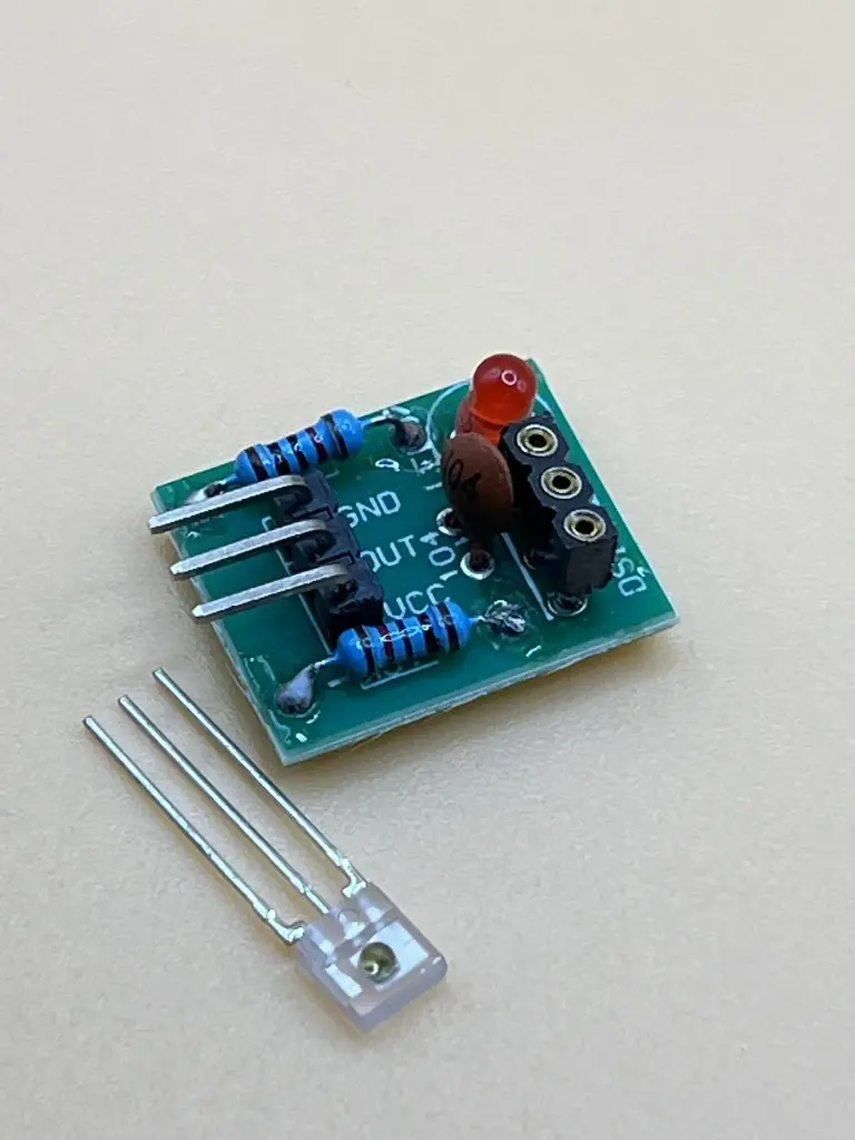 Laser receiving sensor module