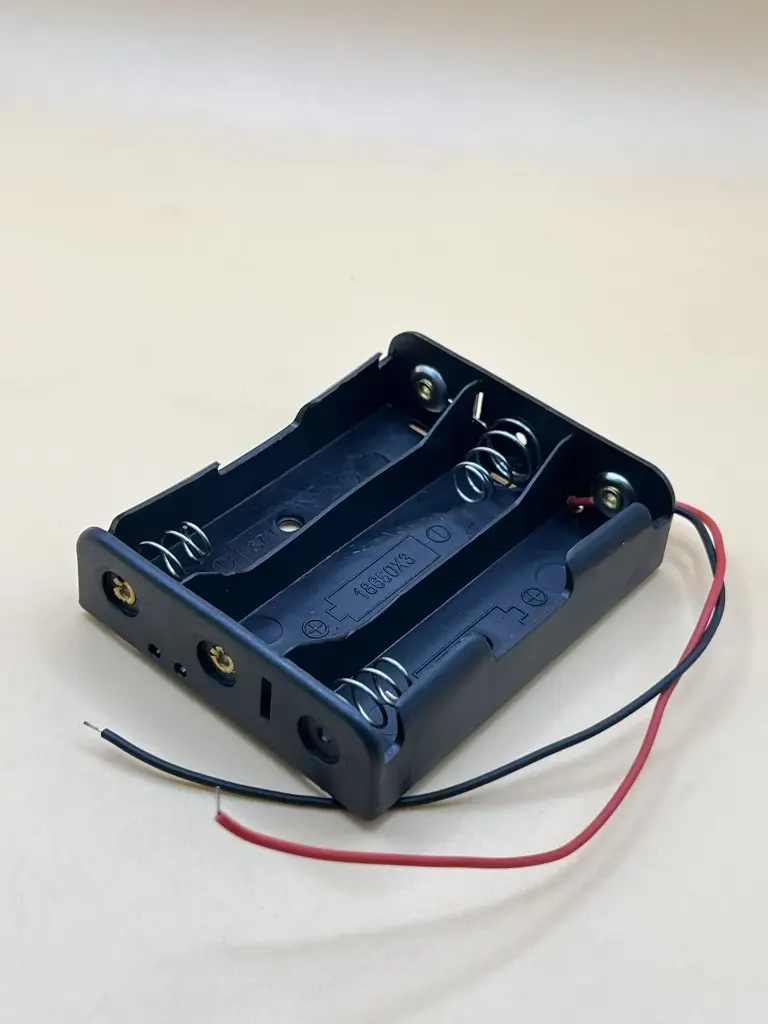 18650 Battery Holder with Wire – 3 Slots