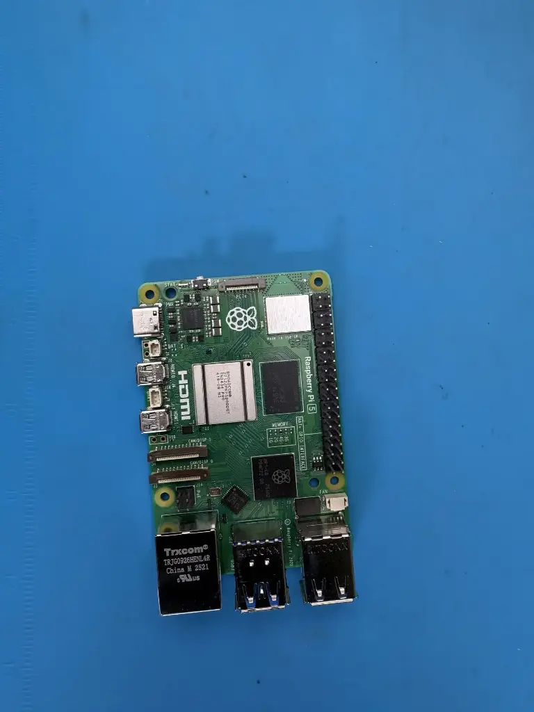 Raspberry Pi 5 (8GB RAM)