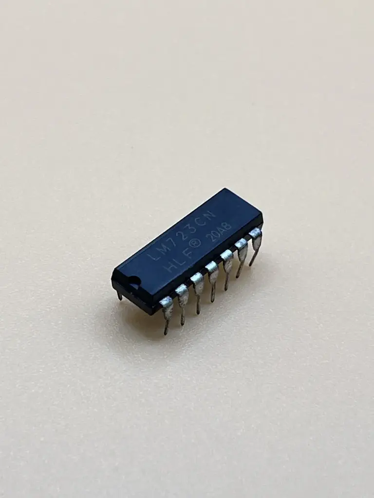 LM723 Precision voltage Regulator