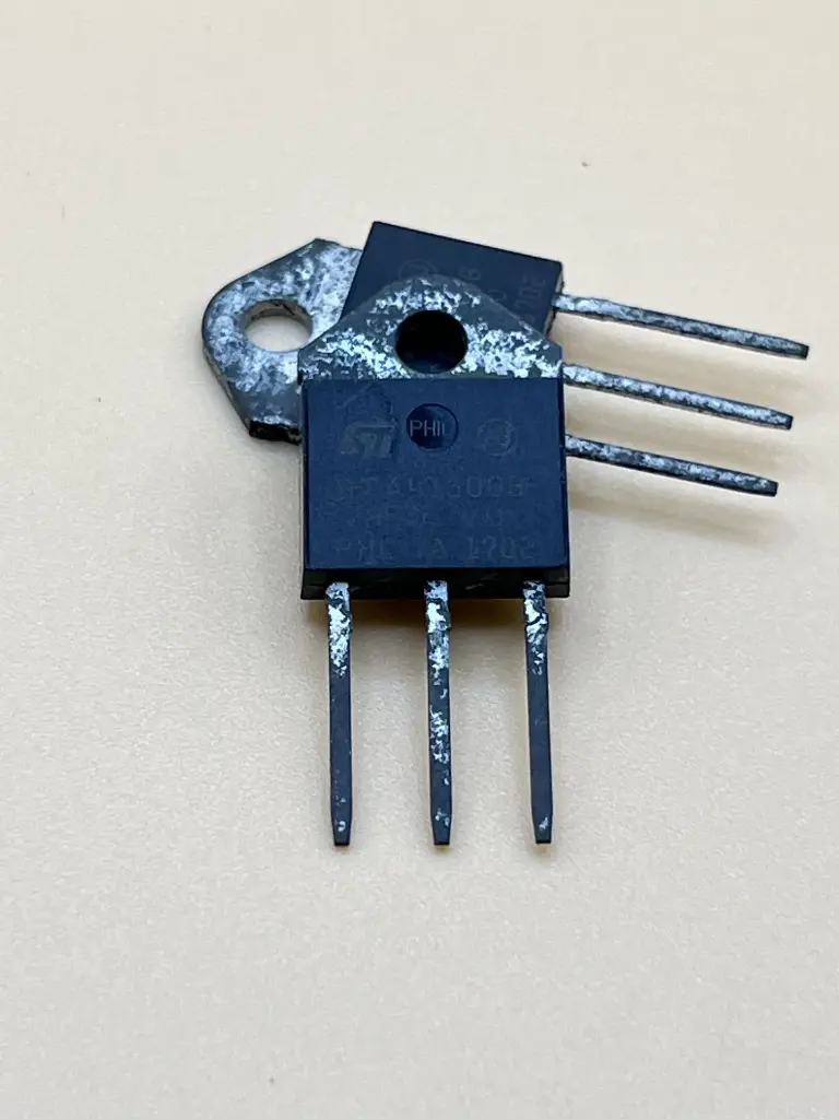 BTA41-800B triac