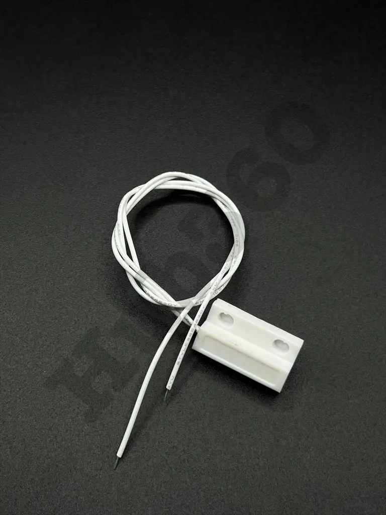 Door magnetic switch normally Closed
