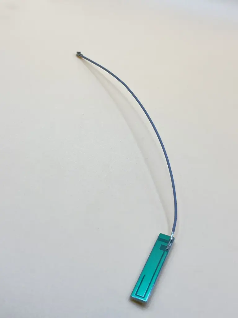 GSM/GPS/3G PCB antenna