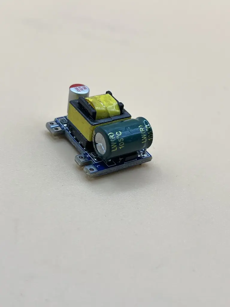 AC-DC 220VAC 5VDC 700ma isolated power supply