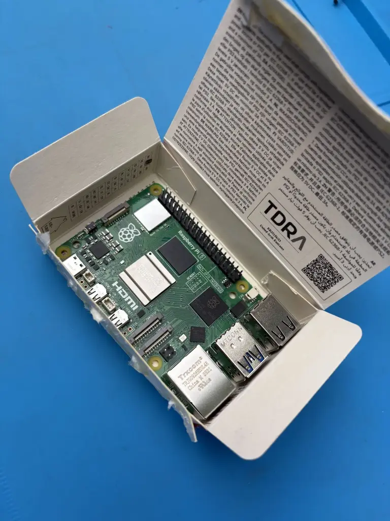 Raspberry Pi 5 (4GB RAM)