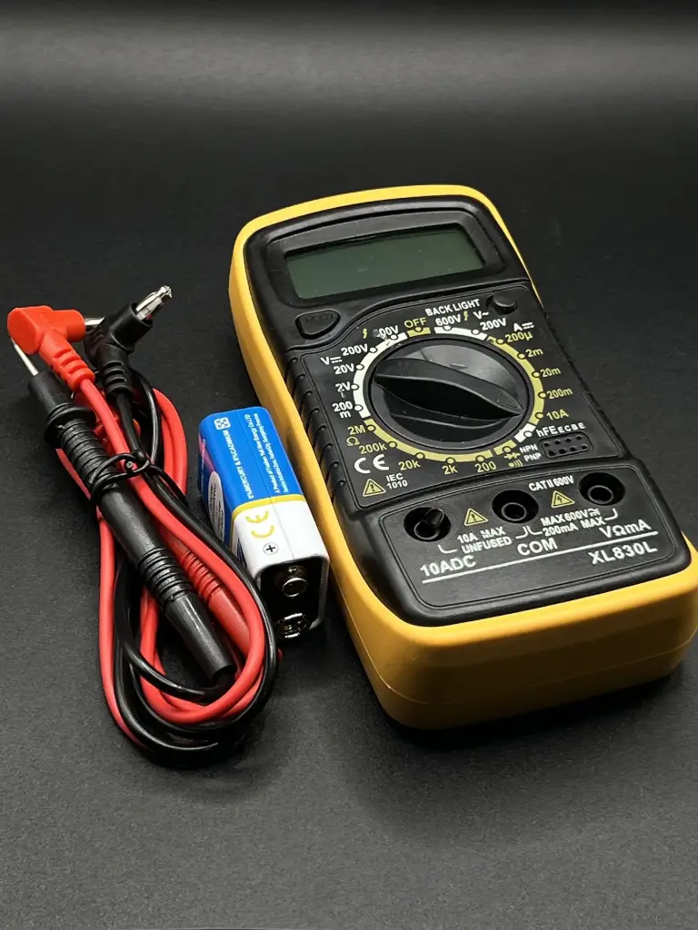Digital multimeter XL830L