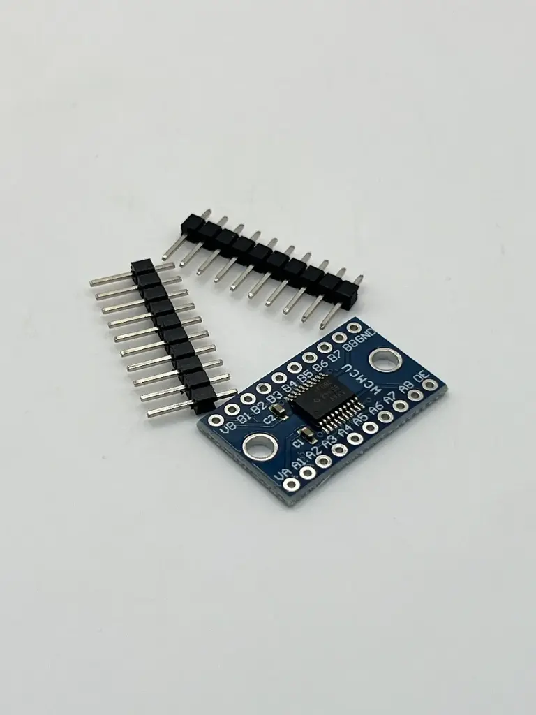 Bi-directional logic level converter