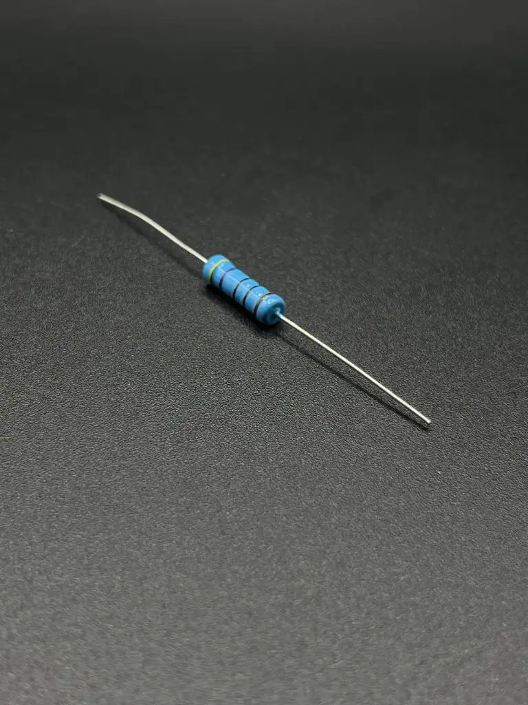 470Ω 2W resistor