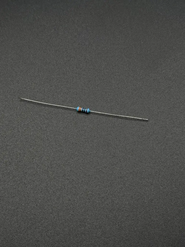 330Ω 1/4W resistor