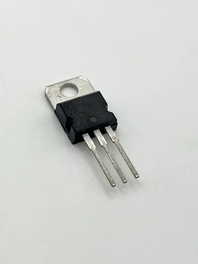L7812